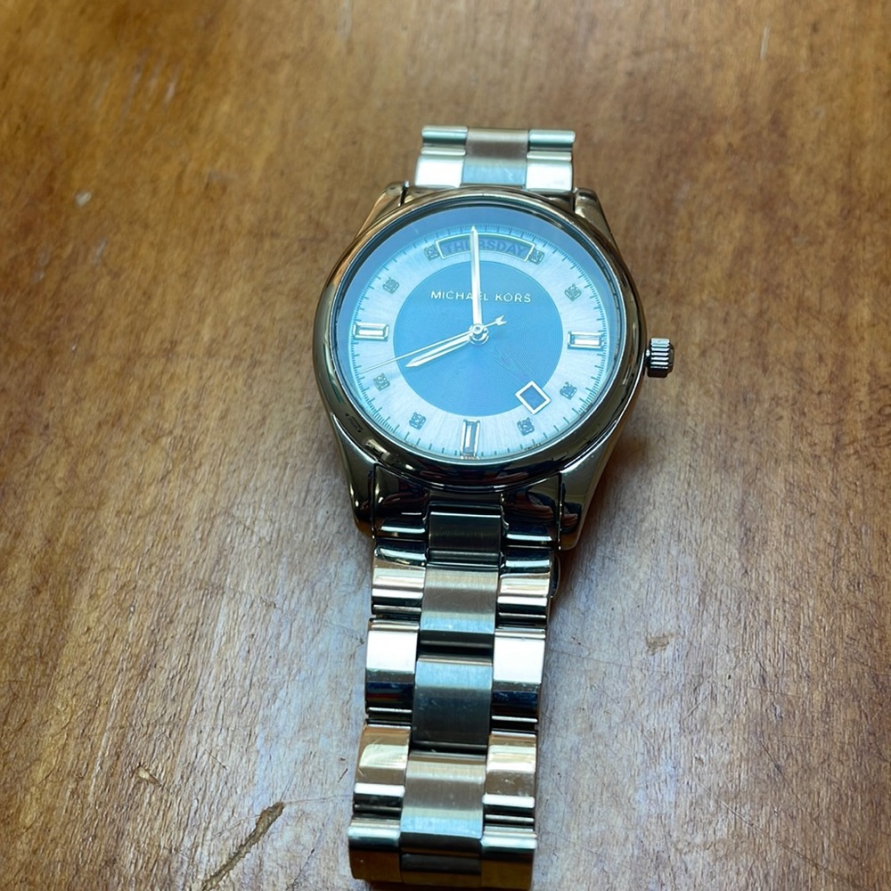Michael Kors watch used good condition have extra links